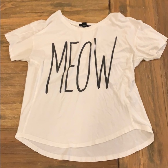 Forever 21 Tops - Meow short sleeved shirt